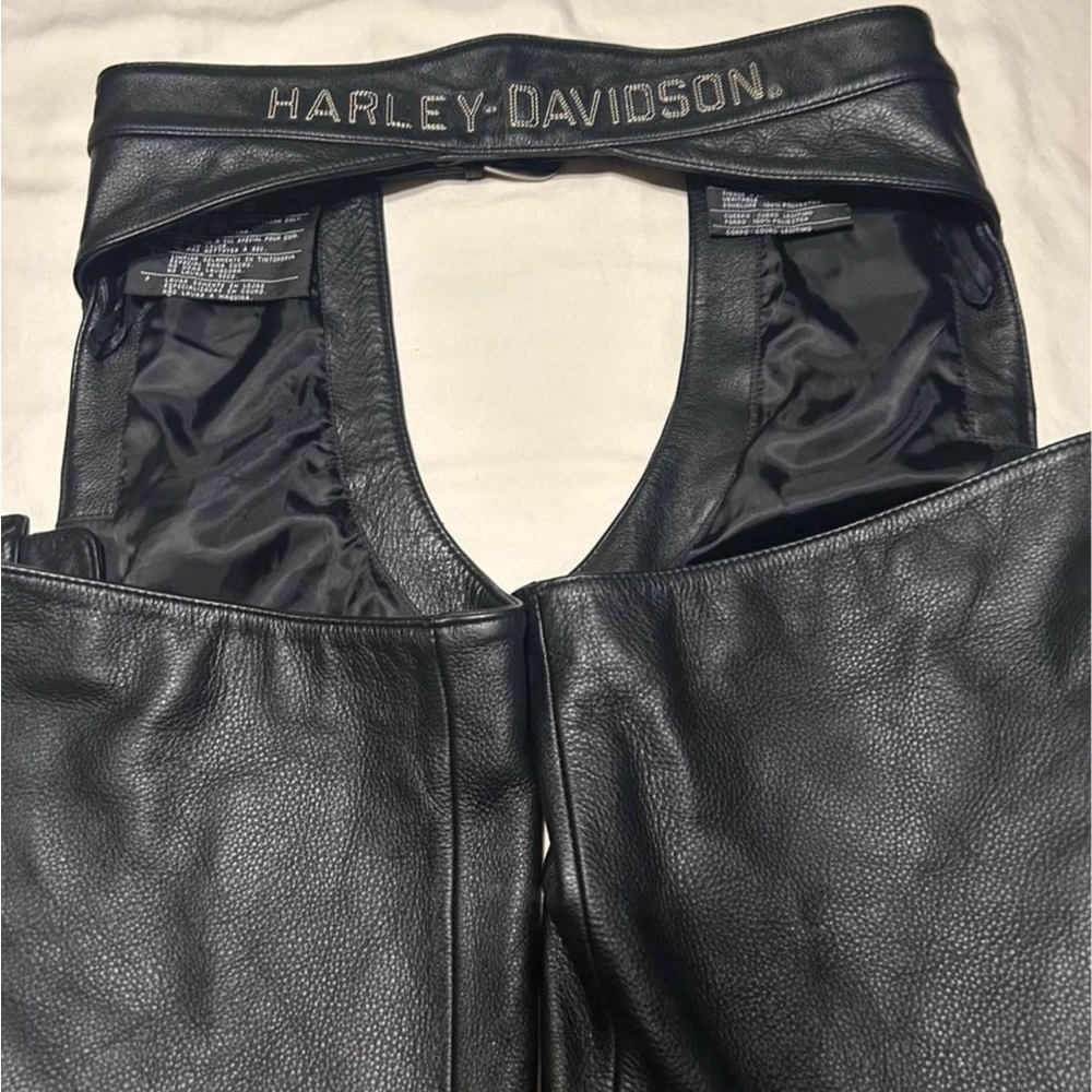 Ladies Harley Davidson leather chaps. Size M